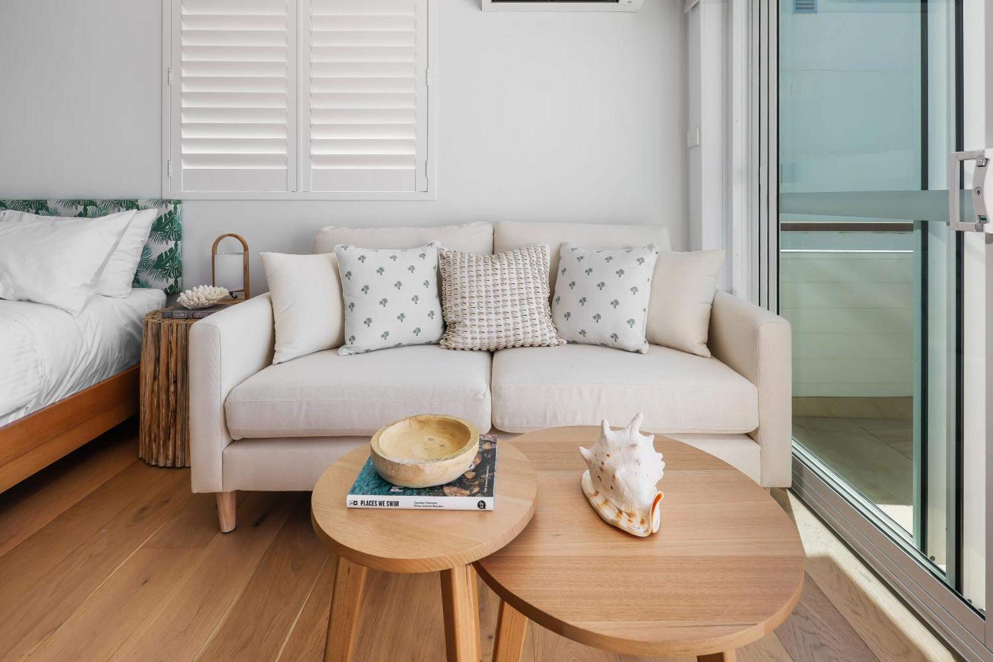 The At Bondi Queen 8